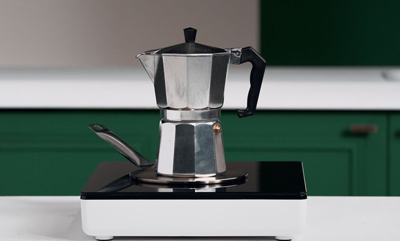 Making coffee in a moka pot best sale