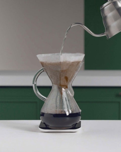 https://athome.starbucks.com/sites/default/files/styles/story_cards_desktop/public/2021-09/HERO_Chemex.jpg?itok=WFgthlxh